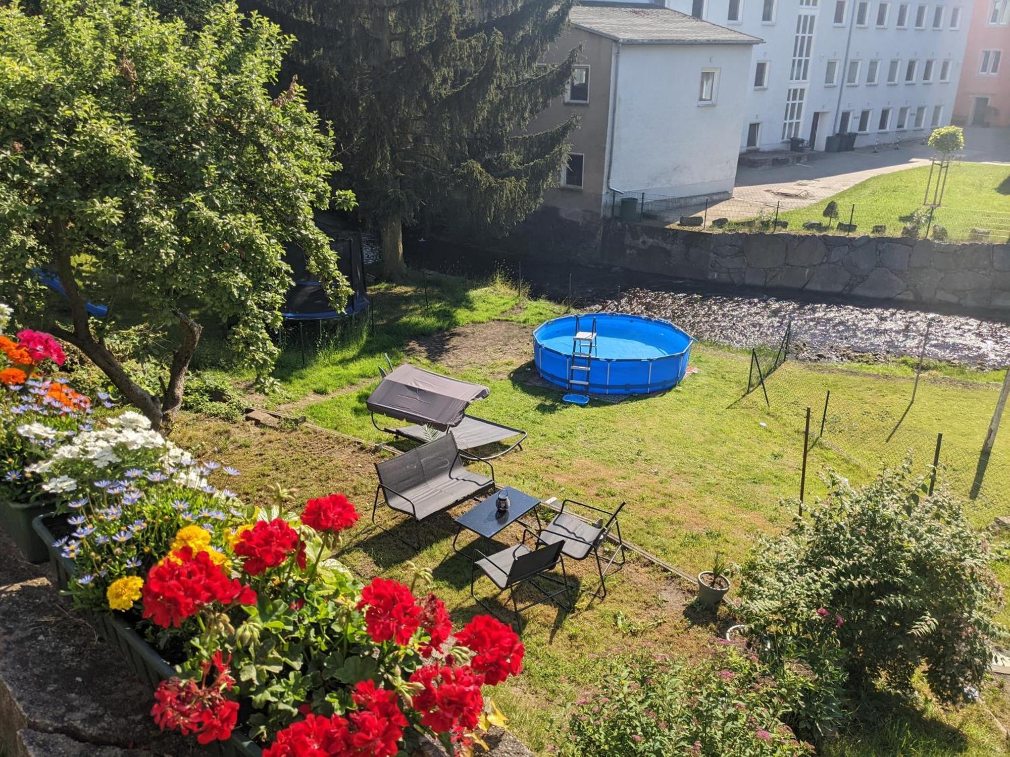 Famzi - Urlaubsmagie - Familienwohnung Mit Gemeinschaftsgarten, -Sauna & -Pool Sebnitz Exterior foto