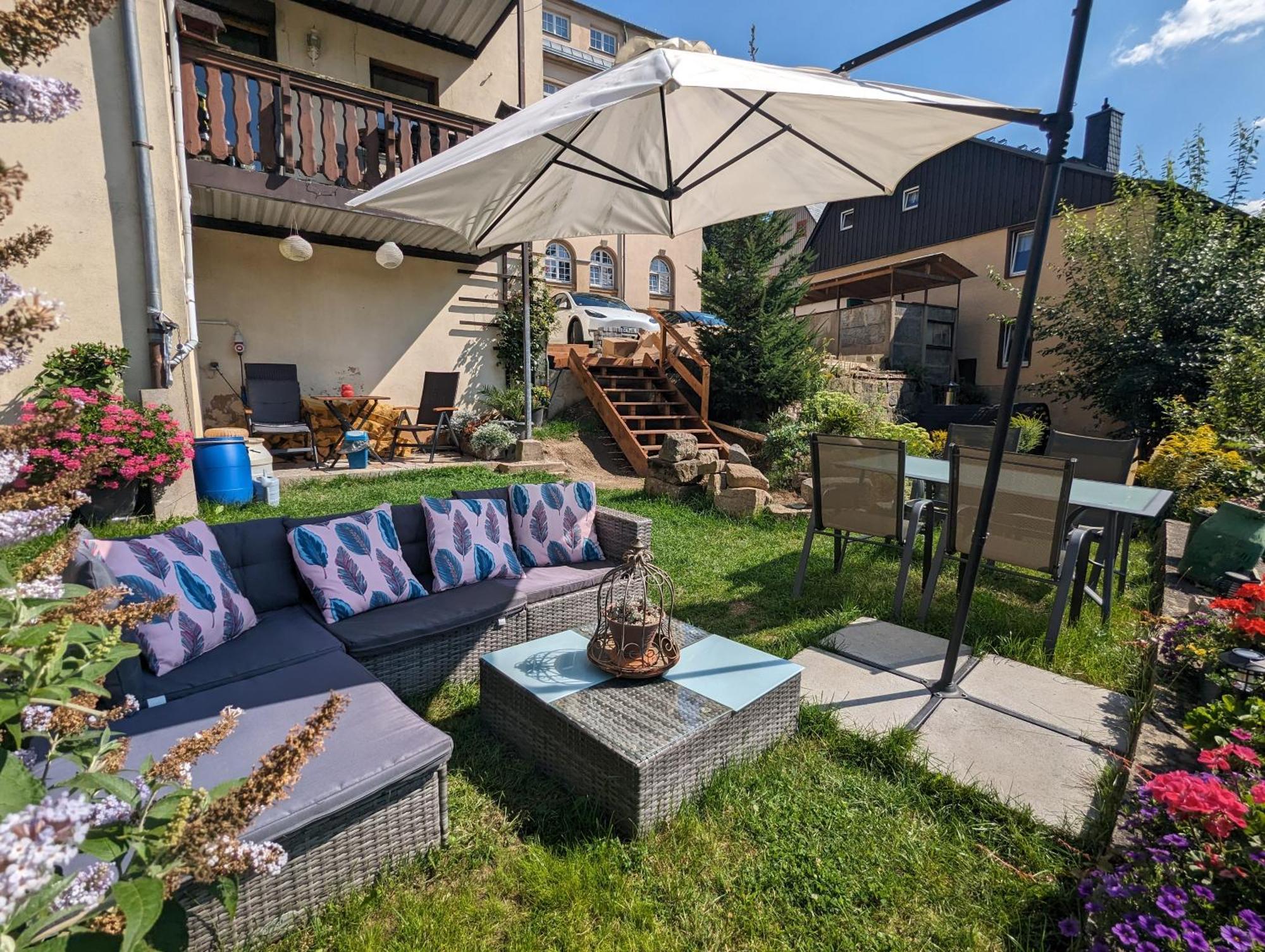 Famzi - Urlaubsmagie - Familienwohnung Mit Gemeinschaftsgarten, -Sauna & -Pool Sebnitz Exterior foto