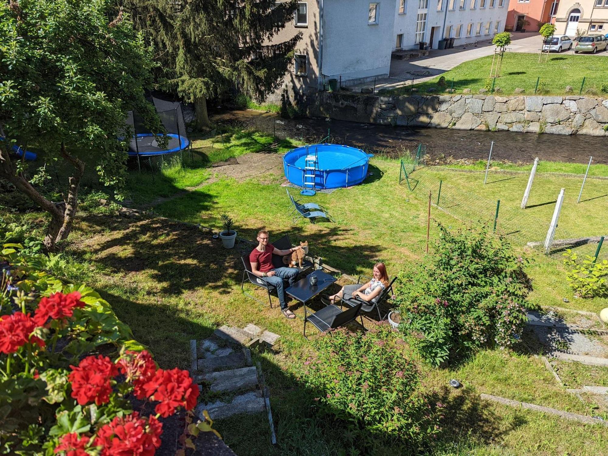 Famzi - Urlaubsmagie - Familienwohnung Mit Gemeinschaftsgarten, -Sauna & -Pool Sebnitz Exterior foto