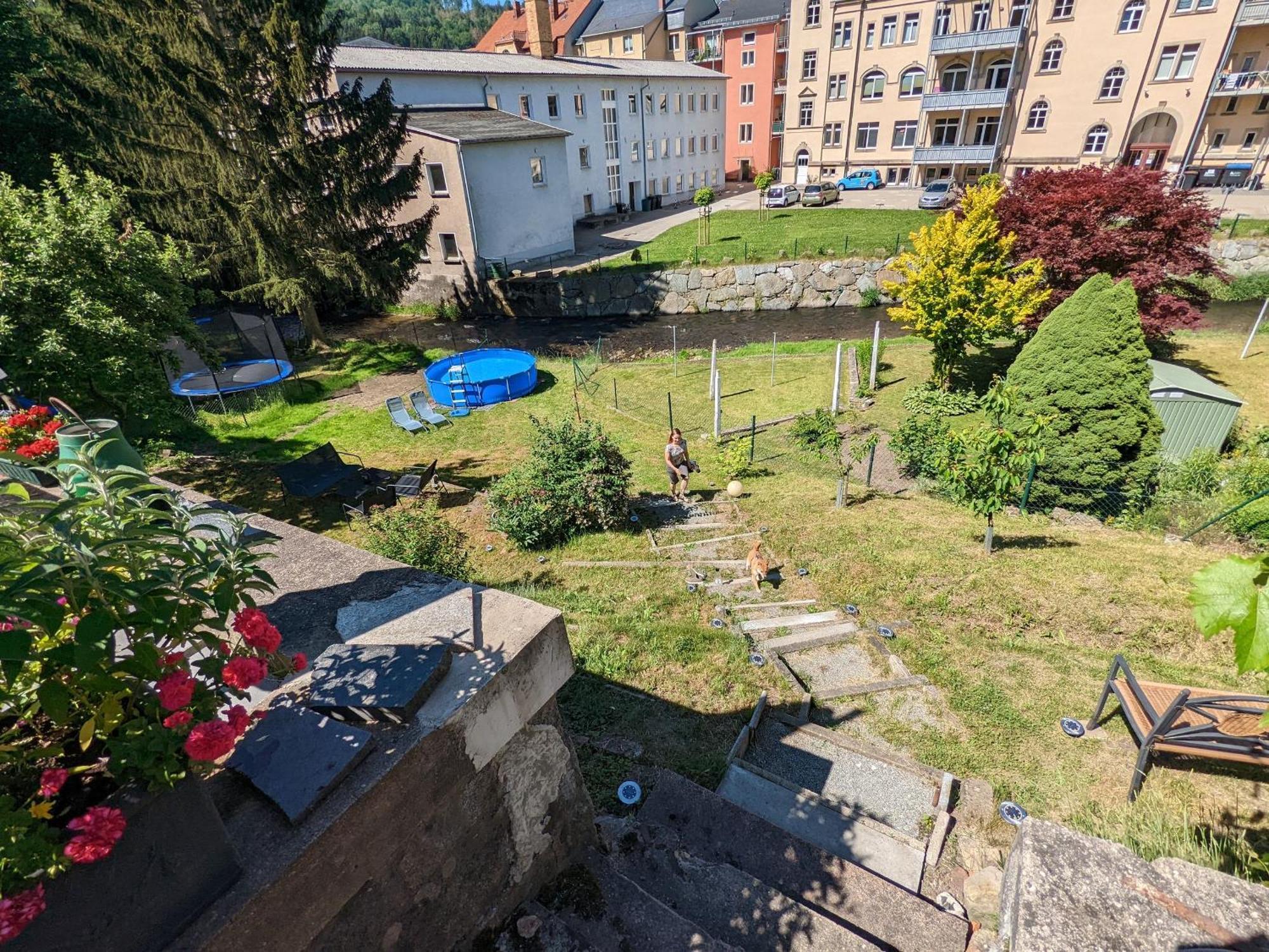 Famzi - Urlaubsmagie - Familienwohnung Mit Gemeinschaftsgarten, -Sauna & -Pool Sebnitz Exterior foto