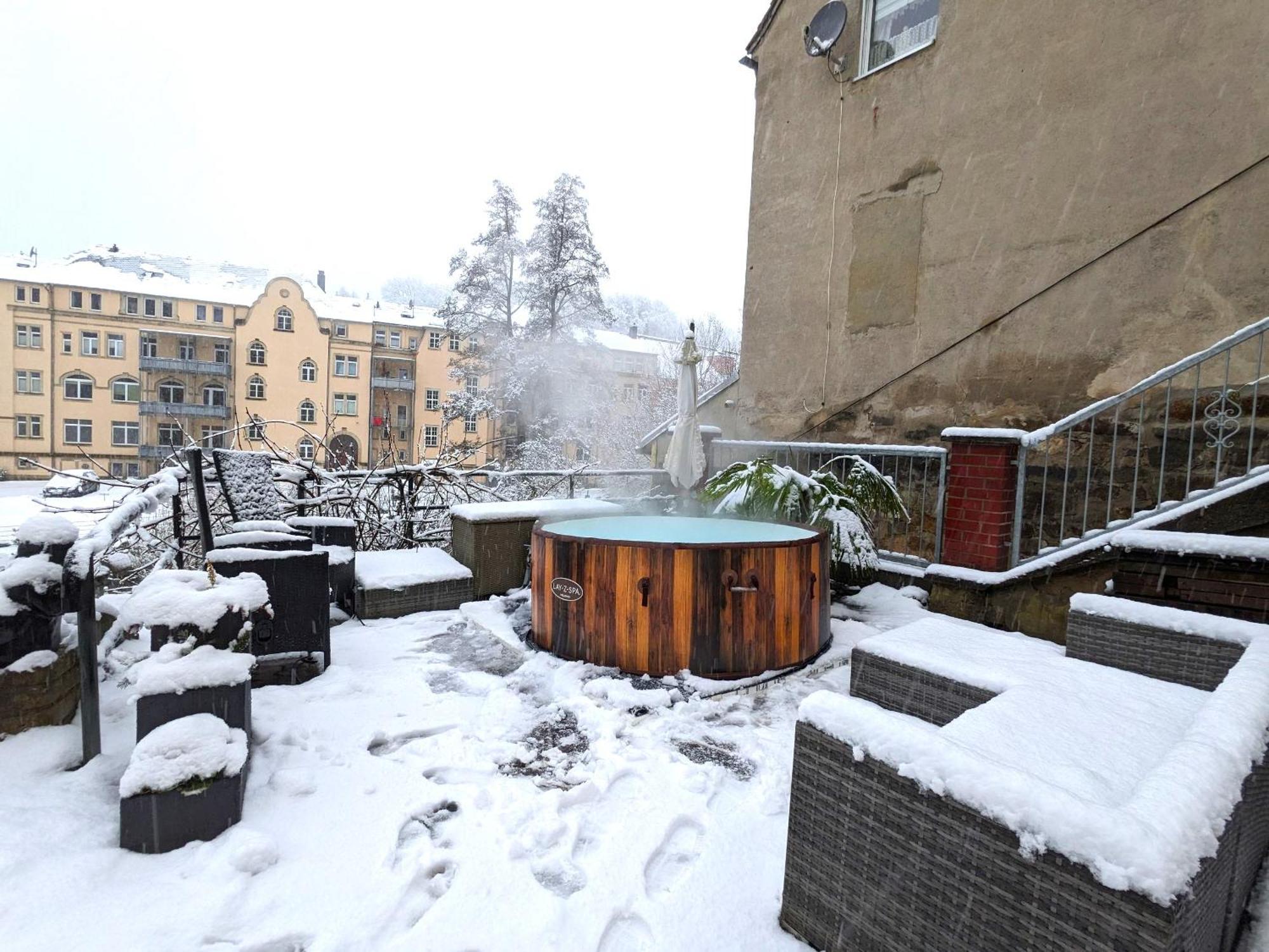 Famzi - Urlaubsmagie - Familienwohnung Mit Gemeinschaftsgarten, -Sauna & -Pool Sebnitz Exterior foto